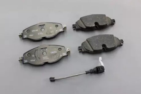 Колодки тормозные передние (к-т) VAG 5Q0698151AF