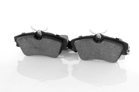 Колодки передні T4 (диск на 15") VAG 7D0698151G