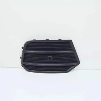 Решетка бампера VAG 8U0807682Q4U8