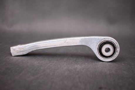 Стойка стабилизатора двусторонний на задний мост VAG 8W0505465B