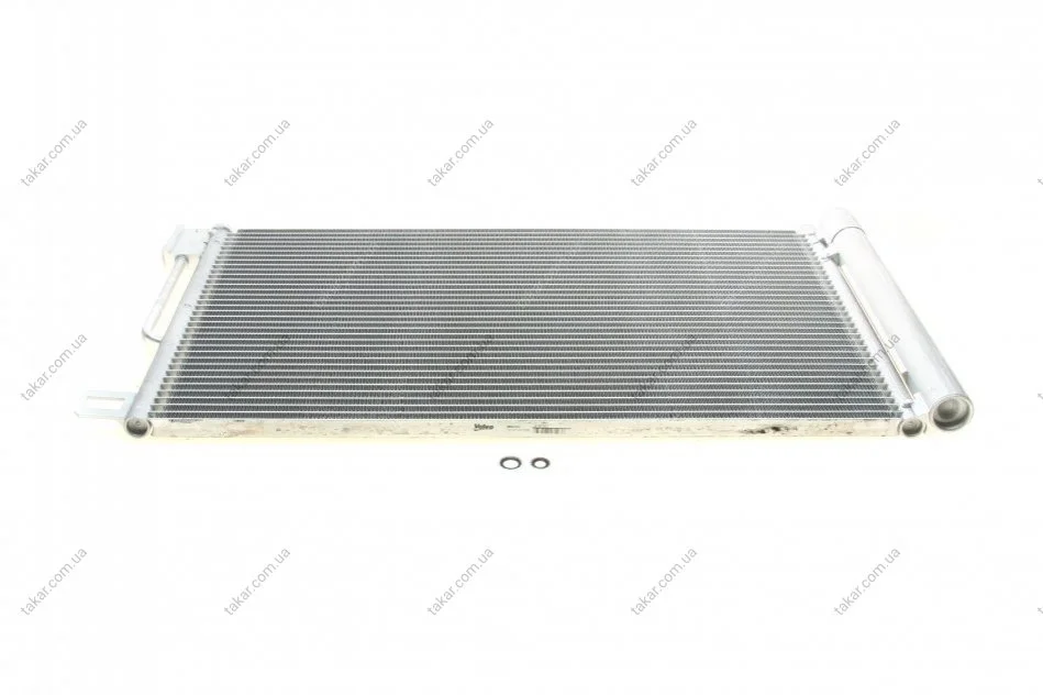 Конденсатор (радиатор) кондиционера VALEO Valeo 818193 (фото 1)