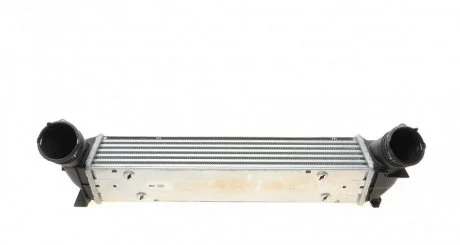 Радіатор (інтеркулер) охолодження повітря в системі наддуву VALEO Valeo 818553