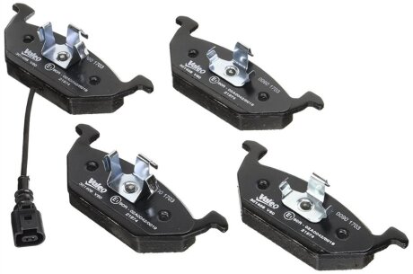 Гальмівні колодки передні дискові Valeo V301408